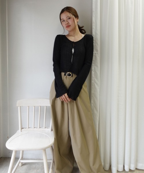 CORNERS(コーナーズ)の「針抜きシアーリブクロップドカーディガン(カーディガン/ボレロ・レディース・アイボリー/ブラック・M)」の7枚目の写真