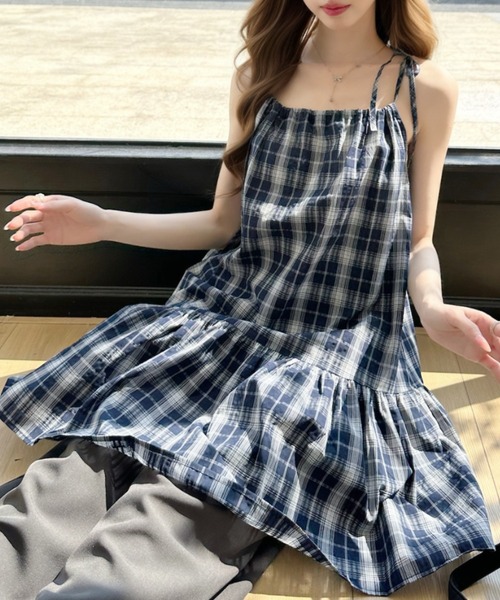Ada.(エイダ)の「チェックデザイン 肩リボン ミニ丈 キャミワンピ(ワンピース・レディース・ライトブルー/ネイビー・FREE)」の4枚目の写真