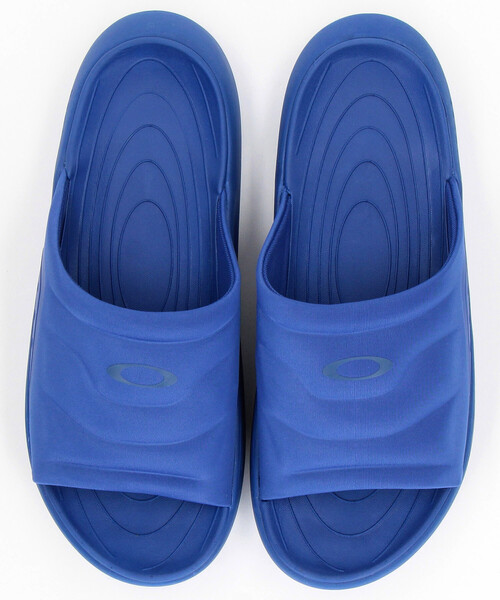 FREAK'S STORE（フリークスストア）の「限定展開 OAKLEY/オークリー STUDIO SLIDE（サンダル・メンズ・ブラック/ブルー・8/10/9/7）」の3枚目の写真