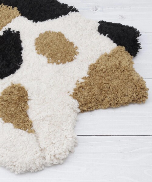 one'sterrace（ワンズテラス）の「ニャンタマ コーナーマット（ラグ/マット・レディース・ダークブラウン系8/その他・99）」の5枚目の写真