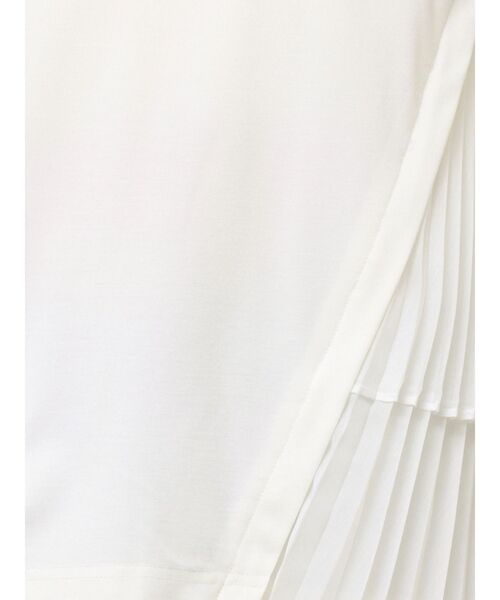 ELENDEEK(エレンディーク)の「プリーツドッキングカットソー(Tシャツ/カットソー・レディース・オフホワイト/ブラック・FREE)」の5枚目の写真