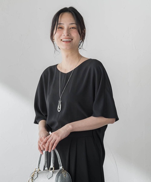 LAUTREAMONT(ロートレアモン)の「【涼・美・楽】Vネックブラウス(シャツ/ブラウス・レディース・ブラウン/ベージュ/ブラック/ダークネイビー・9号)」の11枚目の写真