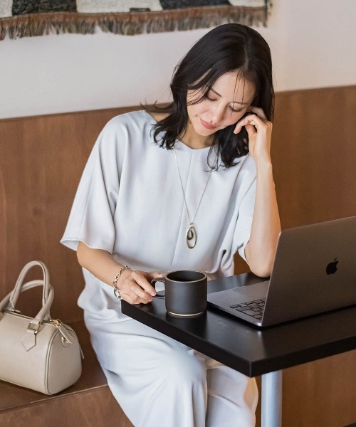 LAUTREAMONT(ロートレアモン)の「【涼・美・楽】Vネックブラウス(シャツ/ブラウス・レディース・ブラウン/ベージュ/ブラック/ダークネイビー・9号)」の14枚目の写真