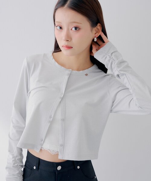Chico(チコ)の「【SALON by Chico】\UVカット&接触冷感/コンパクトラメクルーカーデ【シワになりにくいイージーケア素材】(Tシャツ/カットソー・レディース・ブルー/ピンク/ブラック/アイボリー・FREE)」の9枚目の写真