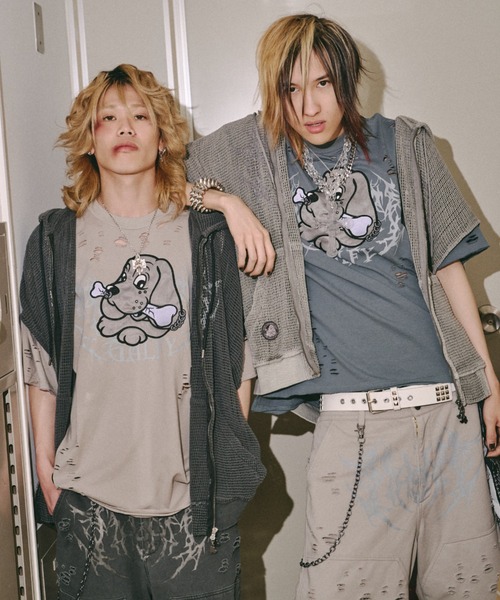 GALFY（ガルフィー）の「【GALFY】病みに溶かされし大ダメージTシャツ / 【ガルフィー】グラフィック刺しゅうロゴダメージ半袖Ｔシャツ（Tシャツ/カットソー・メンズ・ベージュ/グレー/チャコール・L/XL）」の2枚目の写真