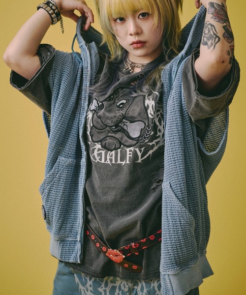 GALFY（ガルフィー）の「【GALFY】病みに溶かされし大ダメージTシャツ / 【ガルフィー】グラフィック刺しゅうロゴダメージ半袖Ｔシャツ（Tシャツ/カットソー・メンズ・ベージュ/グレー/チャコール・L/XL）」の3枚目の写真