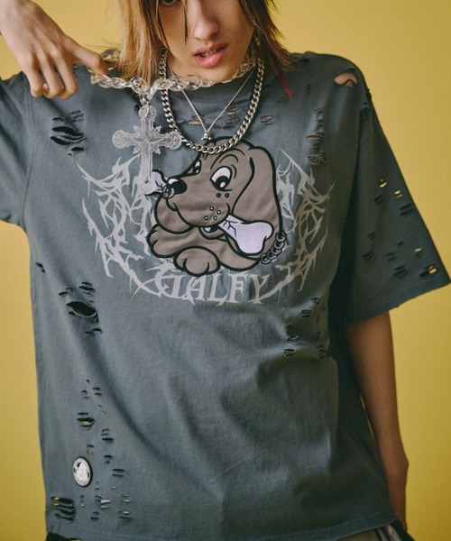 GALFY（ガルフィー）の「【GALFY】病みに溶かされし大ダメージTシャツ / 【ガルフィー】グラフィック刺しゅうロゴダメージ半袖Ｔシャツ（Tシャツ/カットソー・メンズ・ベージュ/グレー/チャコール・L/XL）」の5枚目の写真