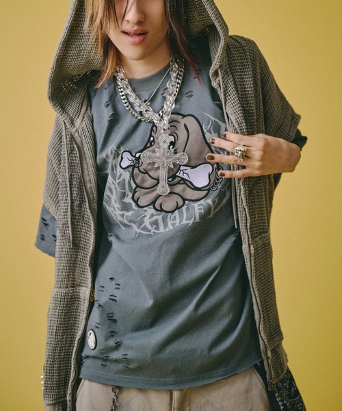 GALFY（ガルフィー）の「【GALFY】病みに溶かされし大ダメージTシャツ / 【ガルフィー】グラフィック刺しゅうロゴダメージ半袖Ｔシャツ（Tシャツ/カットソー・メンズ・ベージュ/グレー/チャコール・L/XL）」の6枚目の写真