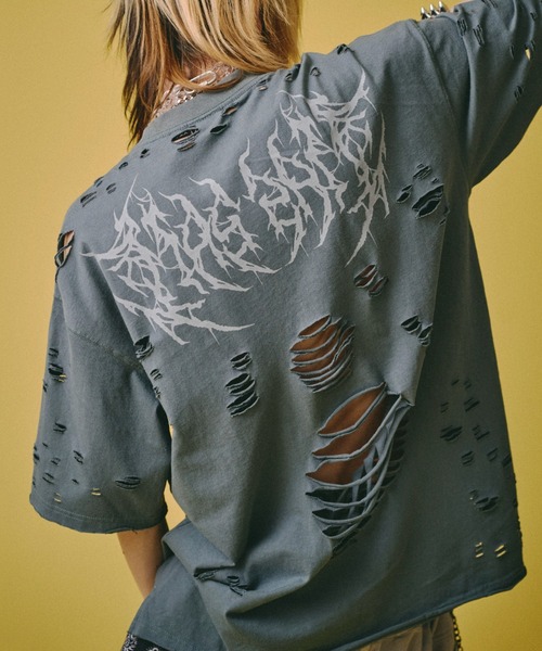 GALFY（ガルフィー）の「【GALFY】病みに溶かされし大ダメージTシャツ / 【ガルフィー】グラフィック刺しゅうロゴダメージ半袖Ｔシャツ（Tシャツ/カットソー・メンズ・ベージュ/グレー/チャコール・L/XL）」の8枚目の写真