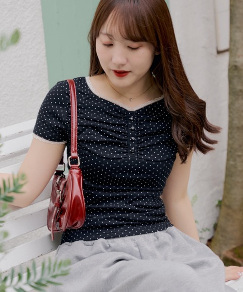 セール】大人気に付き新色追加！小花レーストップス（Tシャツ