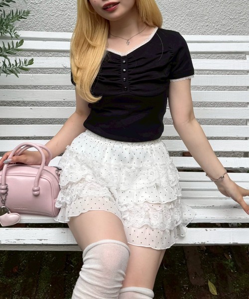 continuer de NICE CLAUP(コンティニューデナイスクラップ)の「大人気に付き新色追加!小花レーストップス(Tシャツ/カットソー・レディース・ホワイト系その他/ブルー系その他/ピンク系その他/オフホワイト/ブラック/その他2/その他1・FREE)」の4枚目の写真