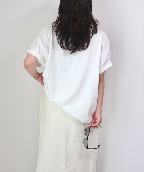 ZOZOMARKET by ゆずもも.(ゾゾマーケットバイユズモモ)の「【インフルエンサー ゆ ず も も .セレクト】タウンフォトカラーロゴTシャツ(Tシャツ/カットソー・レディース・オフホワイト/チャコール・38)」の10枚目の写真