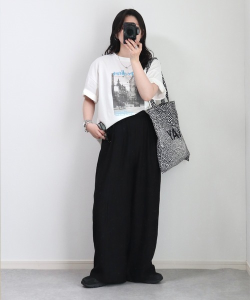 ZOZOMARKET by ゆずもも.(ゾゾマーケットバイユズモモ)の「【インフルエンサー ゆ ず も も .セレクト】タウンフォトカラーロゴTシャツ(Tシャツ/カットソー・レディース・オフホワイト/チャコール・38)」の15枚目の写真