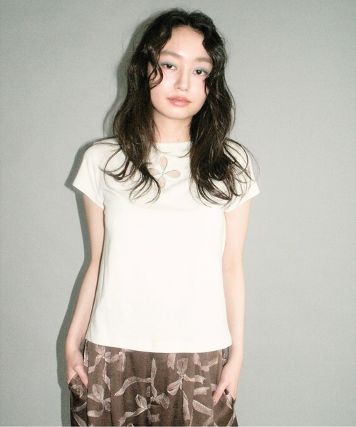 musubore(ムスボレ)の「【 select 】flower punched tee / フラワーパンチTシャツ(Tシャツ/カットソー・レディース・チャコールグレー/ミント・FREE)」の10枚目の写真