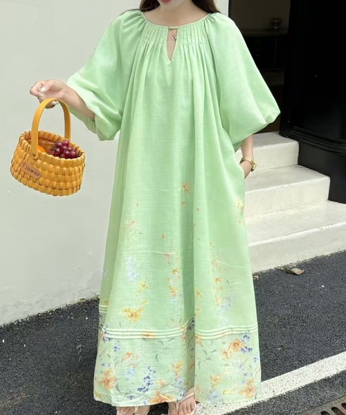 FAVORITO（ファヴォリート）の「パフスリーブロングワンピース（ワンピース・レディース・ブルー/グリーン/ベージュ・F）」の2枚目の写真
