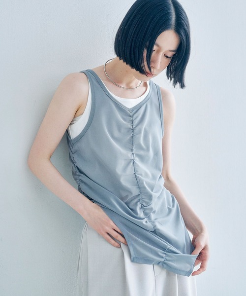 Obis&(オビスアンド)の「【2枚セット】マルチWayチュールギャザータンク&ベーシックタンク(タンクトップ・レディース・グレー系その他/ブラウン系その他・FREE)」の4枚目の写真