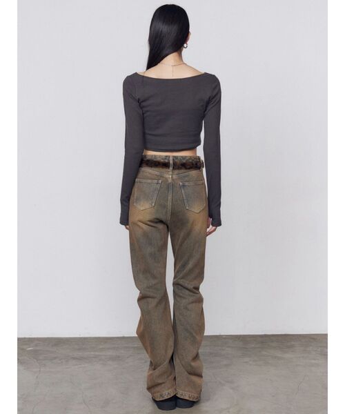 EMODA(エモダ)の「タックルーズフレアジーンズ(デニムパンツ・レディース・ベージュ/ブラック・SMALL/MEDIUM)」の13枚目の写真