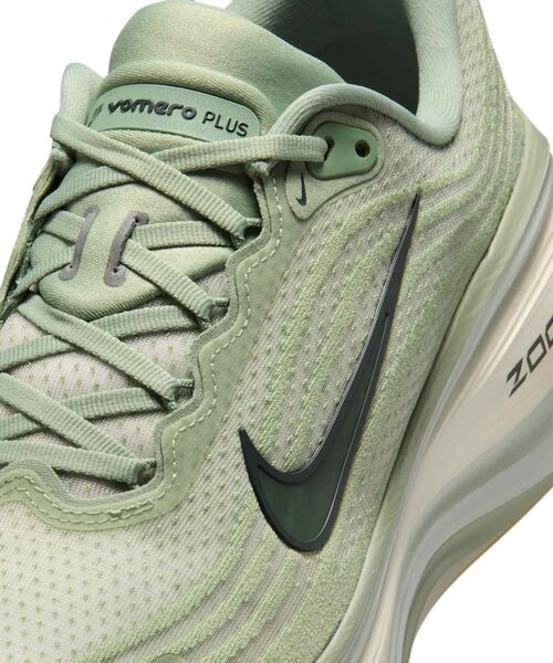 NIKE(ナイキ)の「ナイキ ボメロ プラス メンズ ロード ランニングシューズ / Nike Vomero Plus Men's Road Running Shoes HV8150-301 Jade Horizon(スニーカー・メンズ・グリーン系その他・26/25.5/25/24.5/24/29.5/29/28.5/28/27.5/27/26.5)」の13枚目の写真