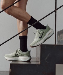NIKE（ナイキ）の「ナイキ ボメロ プラス メンズ ロード ランニングシューズ / Nike Vomero Plus Men's Road Running Shoes HV8150-301 Jade Horizon（スニーカー）」