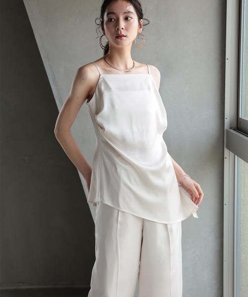 Callarus（カラルス）の「サテンキャミパンツセットアップ（アシメデザインキャミソール＋パンツ）［Callarus］（パンツドレス・レディース・アイボリー/ブラック・LL/L/M/S）」の9枚目の写真