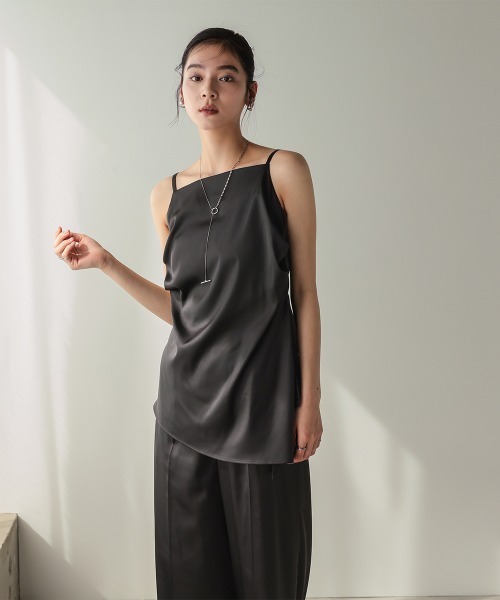 Callarus（カラルス）の「サテンキャミパンツセットアップ（アシメデザインキャミソール＋パンツ）［Callarus］（パンツドレス・レディース・アイボリー/ブラック・LL/L/M/S）」の22枚目の写真