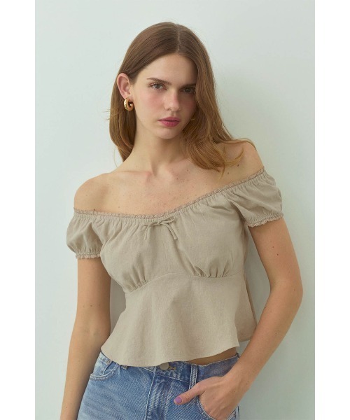 ALEXIA STAM(アリシアスタン)の「Linen Cropped Top /リネンクロップドトップス(Tシャツ/カットソー・レディース・ベージュ/ブラック/ホワイト・M/S)」の3枚目の写真