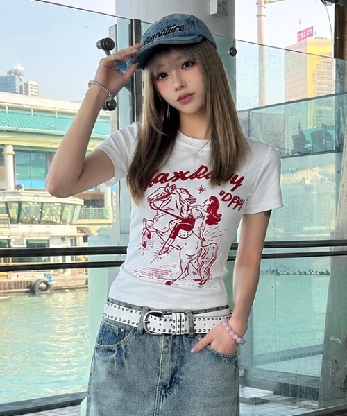 SHEENA（シーナ）の「カウガールロゴプリントフィットTシャツ（Tシャツ/カットソー・レディース・グレー/ホワイト・M）」の8枚目の写真