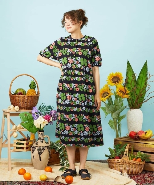 Jocomomola(ホコモモラ)の「Ramo Border フラワージャカードワンピース(ワンピース・レディース・アイボリー/ネイビー・40)」の4枚目の写真