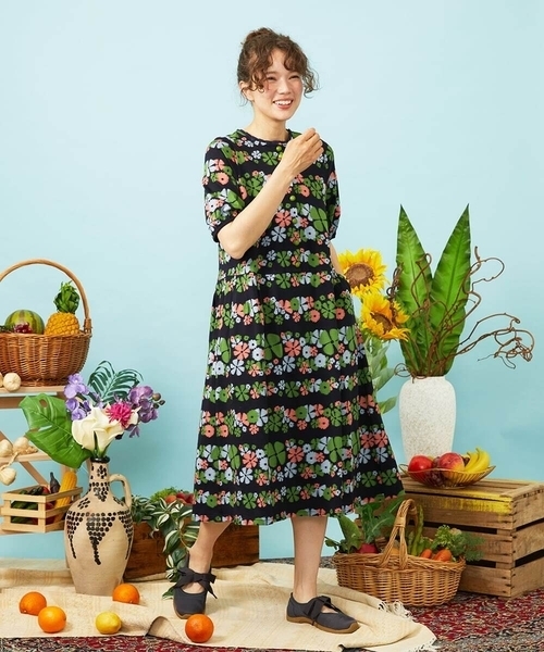 Jocomomola(ホコモモラ)の「Ramo Border フラワージャカードワンピース(ワンピース・レディース・アイボリー/ネイビー・40)」の5枚目の写真