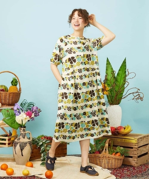 Jocomomola(ホコモモラ)の「Ramo Border フラワージャカードワンピース(ワンピース・レディース・アイボリー/ネイビー・40)」の8枚目の写真