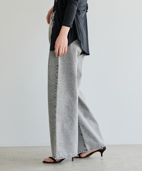 IENA LA BOUCLE(イエナラブークル)の「IENA LA BOUCLE ストレートスリムフィットワイドデニム(デニムパンツ・レディース・グレー/ブルー・34/36/38/40)」の13枚目の写真