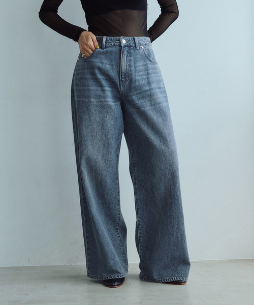 IENA LA BOUCLE(イエナラブークル)の「IENA LA BOUCLE ストレートスリムフィットワイドデニム(デニムパンツ・レディース・グレー/ブルー・34/36/38/40)」の22枚目の写真
