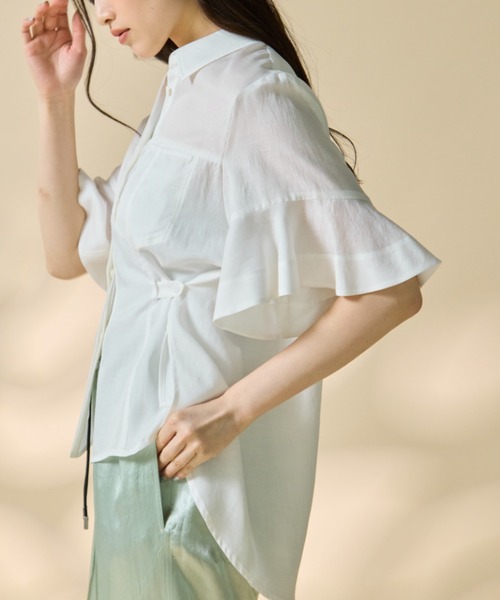 STUDIOUS(ステュディオス)の「【STUDIOUS/ステュディオス】Hem Flare 2way Blouse/ヘムフレア2ウェイブラウス(シャツ/ブラウス・レディース・ホワイト/ストライプ・FREE)」の2枚目の写真