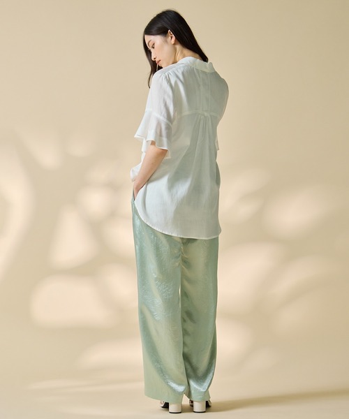 STUDIOUS(ステュディオス)の「【STUDIOUS/ステュディオス】Hem Flare 2way Blouse/ヘムフレア2ウェイブラウス(シャツ/ブラウス・レディース・ホワイト/ストライプ・FREE)」の8枚目の写真