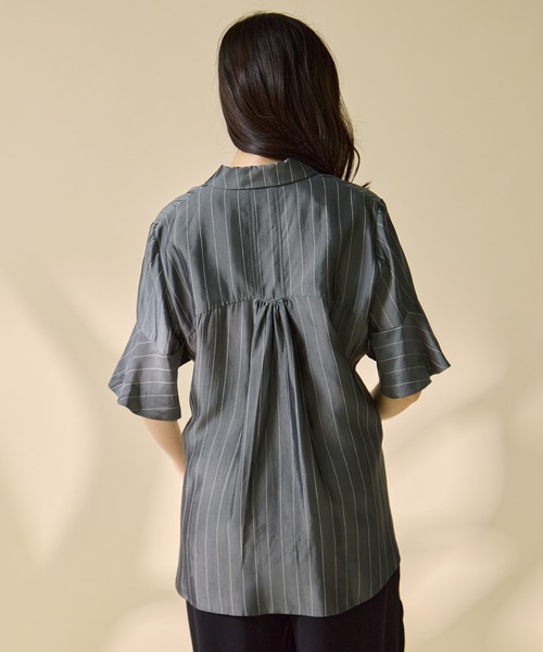 STUDIOUS(ステュディオス)の「【STUDIOUS/ステュディオス】Hem Flare 2way Blouse/ヘムフレア2ウェイブラウス(シャツ/ブラウス・レディース・ホワイト/ストライプ・FREE)」の16枚目の写真