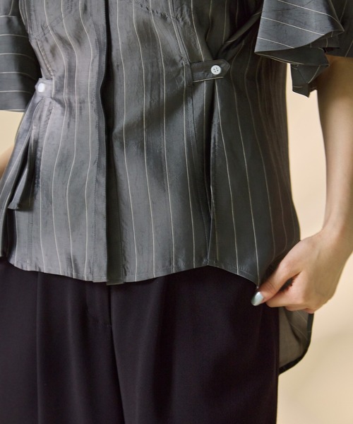 STUDIOUS(ステュディオス)の「【STUDIOUS/ステュディオス】Hem Flare 2way Blouse/ヘムフレア2ウェイブラウス(シャツ/ブラウス・レディース・ホワイト/ストライプ・FREE)」の13枚目の写真