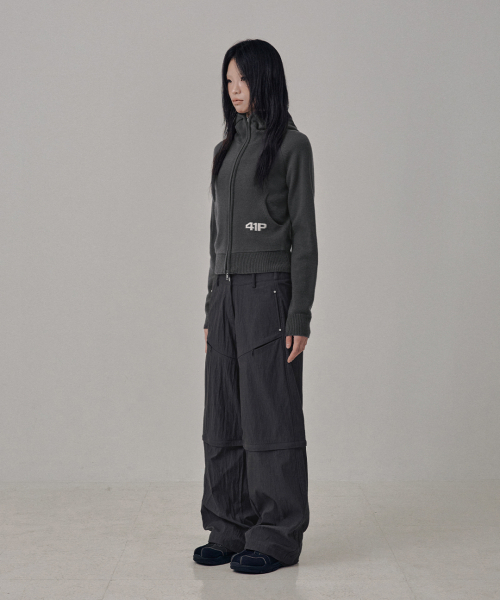 41PRAY（サイルプレイ）の「High-Neck Knit  Hoodie Zip Up / Charcoal（パーカー・レディース・チャコール・OS）」の2枚目の写真