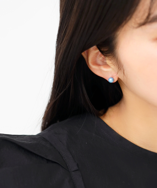 Lilas（リラ）の「インディゴパール1粒ピンピアス K10(両耳)（ピアス（両耳用）・レディース・ネイビー・FREE）」の3枚目の写真
