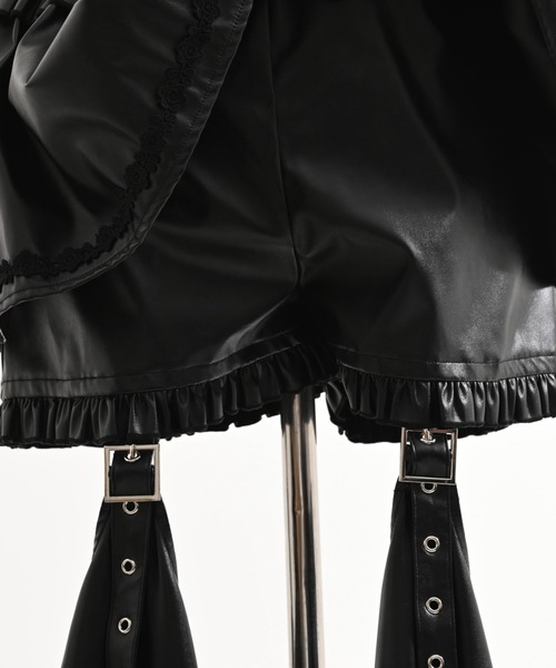 TRAVAS TOKYO(トラバス トウキョウ)の「『TRAVAS TOKYO/トラバス トーキョー』レッグカバー付きPUレザーショーパン(その他パンツ・レディース・ブラック・M)」の18枚目の写真