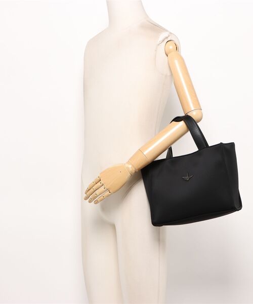 1PIU1UGUALE3  RELAX （ウノピゥウノウグァーレトレ リラックス）の「【1PIU1UGUALE3 RELAX】NEOPRENE MINI BAG（トートバッグ・メンズ・ブラック・FREE）」の2枚目の写真