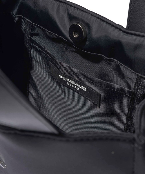 1PIU1UGUALE3  RELAX （ウノピゥウノウグァーレトレ リラックス）の「【1PIU1UGUALE3 RELAX】NEOPRENE MINI BAG（トートバッグ・メンズ・ブラック・FREE）」の11枚目の写真