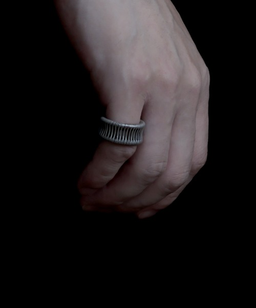 YArKA(ヤーカ)の「【YArKA×KAREN】collaboration ring YK2506OCR5379(リング・メンズ・シルバー/ブラック・#11/#13/#15)」の14枚目の写真