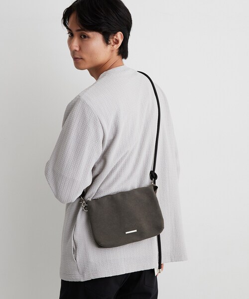 THE SHOP TK (ザ ショップ ティーケー )の「多ポケット コンパクト ショルダーバッグ(ショルダーバッグ・メンズ・ブラック系5/グレー/ブラック・00)」の4枚目の写真
