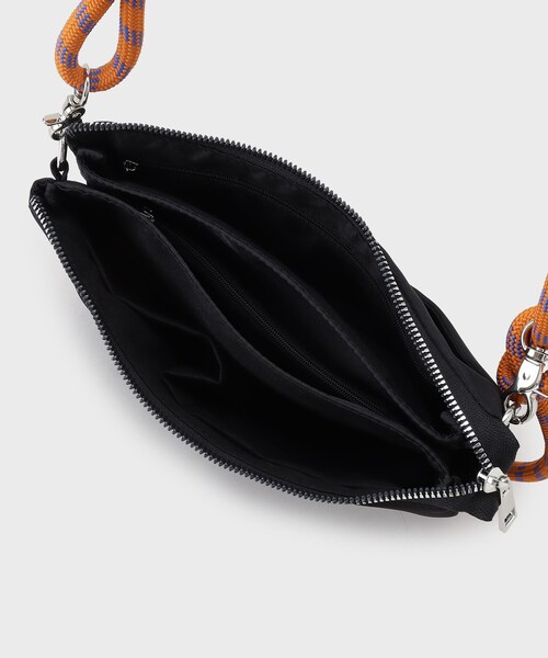 THE SHOP TK (ザ ショップ ティーケー )の「多ポケット コンパクト ショルダーバッグ(ショルダーバッグ・メンズ・ブラック系5/グレー/ブラック・00)」の18枚目の写真
