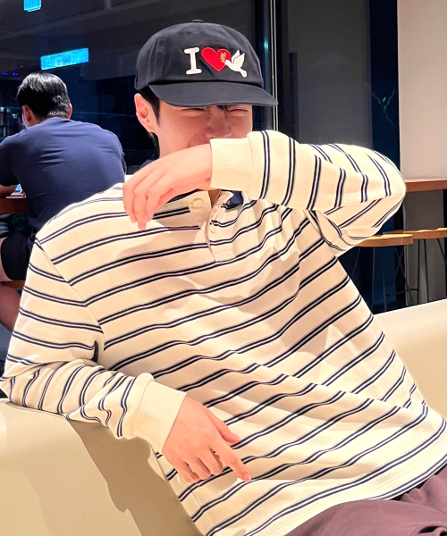 MINDBRIDGE（マインドブリッジ）の「カラー配色オーバーサイズストライプTシャツ（ポロシャツ・メンズ・アイボリー・100/110/95/105）」の3枚目の写真