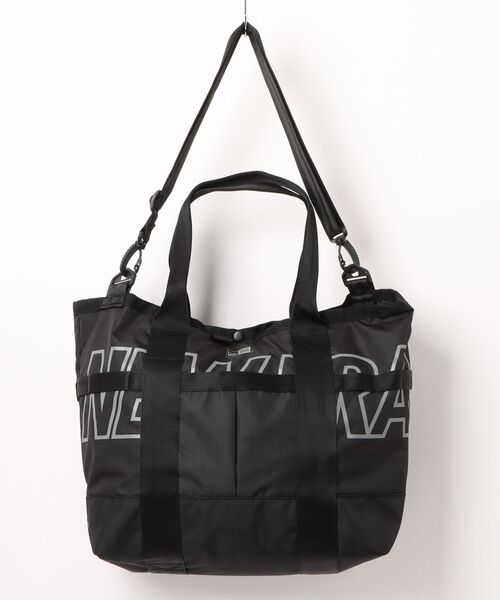 NEW ERA(ニューエラ)の「【NEW ERA/ニューエラ】トートバッグ 22L 2-way 150D NEW ERAロゴ ブラック(トートバッグ・メンズ・ブラック・FREE)」の1枚目の写真