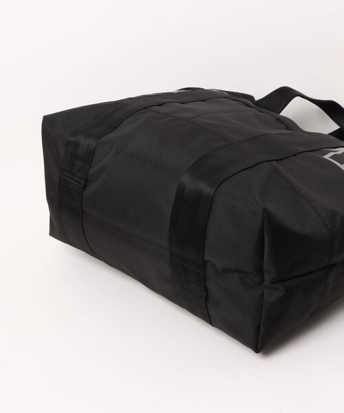 NEW ERA(ニューエラ)の「【NEW ERA/ニューエラ】トートバッグ 22L 2-way 150D NEW ERAロゴ ブラック(トートバッグ・メンズ・ブラック・FREE)」の3枚目の写真