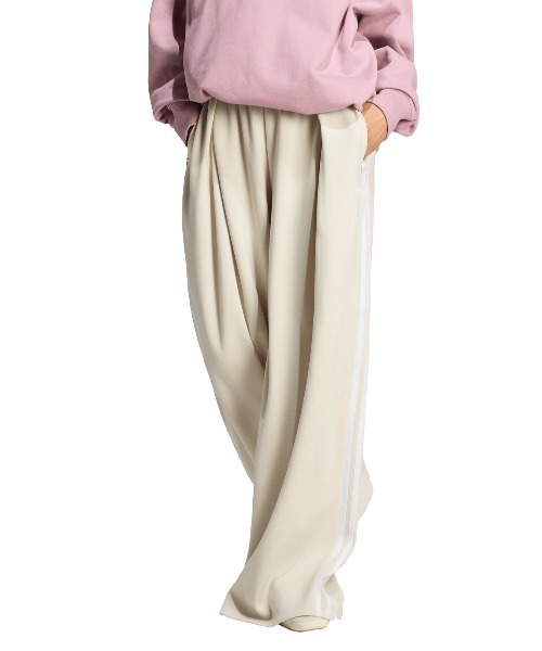 adidas（アディダス）の「adidas/アディダス　adidas Originals by JENNIE BLACK PINK/PLEATED TP（その他パンツ・レディース・ブラック/ベージュ・SMALL/MEDIUM/LARGE/X-LARGE）」の11枚目の写真