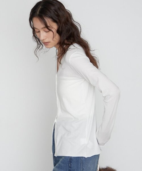 LOUNGEDRESS(ラウンジドレス)の「《レイヤードスタイル》キュプラコットンVカーディガン 秋服(カーディガン/ボレロ・レディース・ブラック/オフホワイト/モカ・FREE)」の6枚目の写真