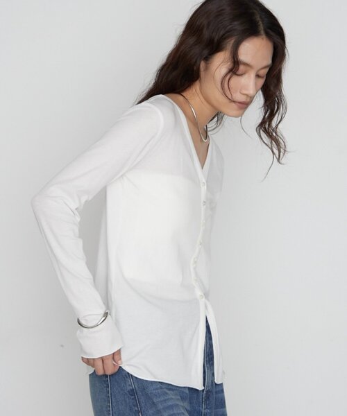 LOUNGEDRESS(ラウンジドレス)の「《レイヤードスタイル》キュプラコットンVカーディガン 秋服(カーディガン/ボレロ・レディース・ブラック/オフホワイト/モカ・FREE)」の8枚目の写真